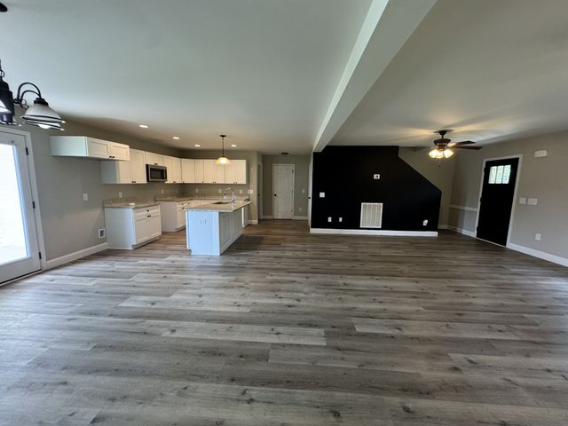 282 Wheel Rd, Shelbyville, TN 37160