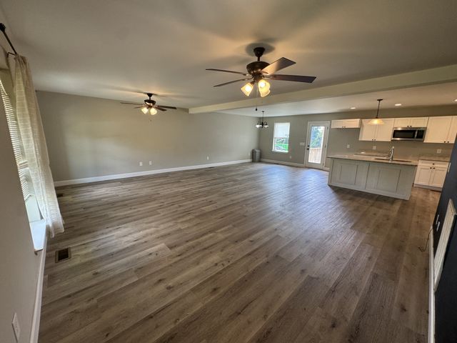 282 Wheel Rd, Shelbyville, TN 37160