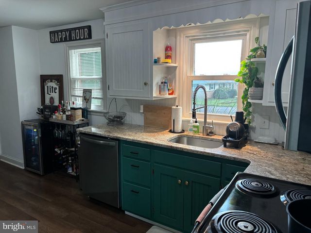 1882 MANOR RIDGE DR, Lancaster, PA 17603