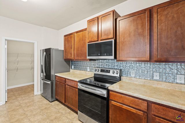 204 Flowing Meadows Drive, Kathleen, GA 31047