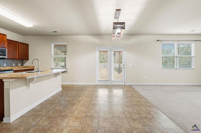 204 Flowing Meadows Drive, Kathleen, GA 31047