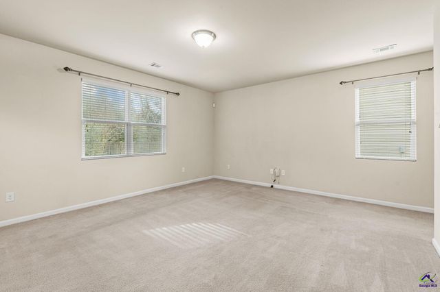 204 Flowing Meadows Drive, Kathleen, GA 31047