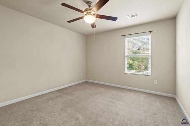 204 Flowing Meadows Drive, Kathleen, GA 31047