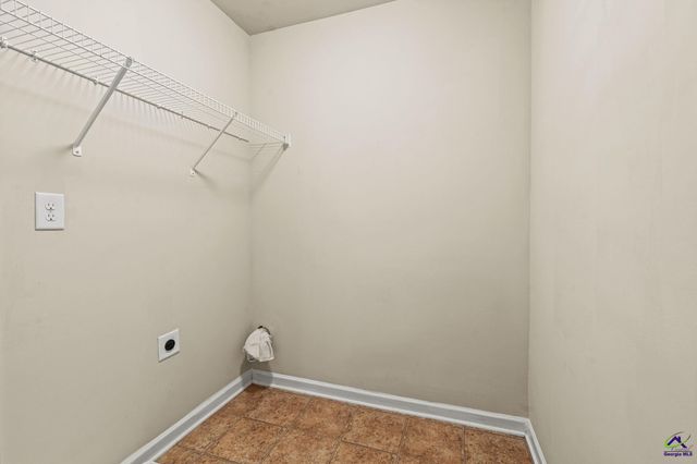 204 Flowing Meadows Drive, Kathleen, GA 31047