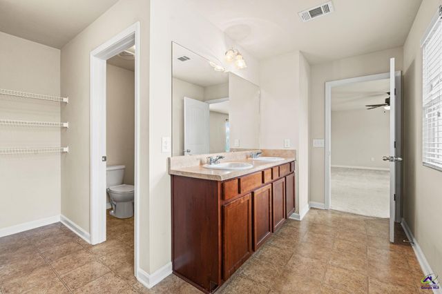 204 Flowing Meadows Drive, Kathleen, GA 31047