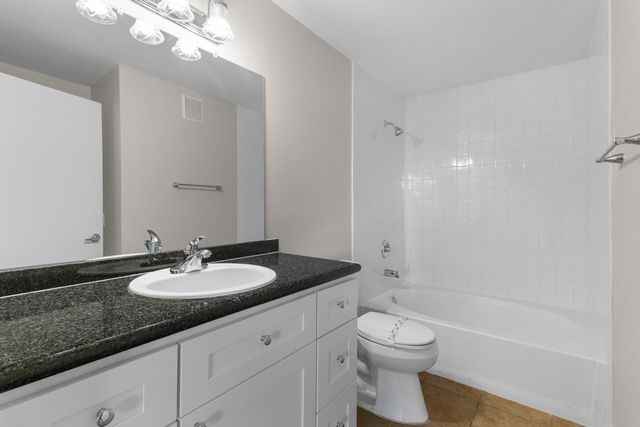 3633 N 3rd Avenue Unit 1004, Phoenix, AZ 85013