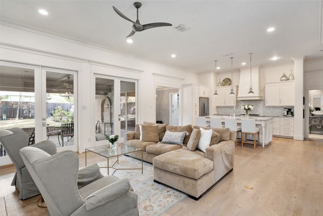 7351 Glendora Avenue, Dallas, TX 75230