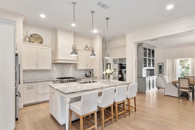 7351 Glendora Avenue, Dallas, TX 75230