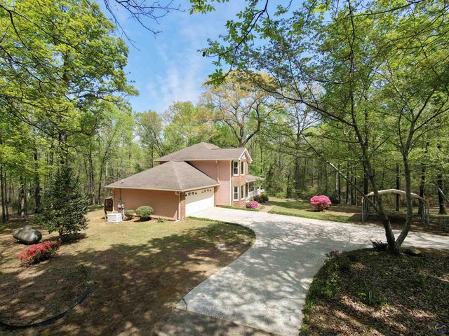 571 Barker Rd, Byron, GA 31008