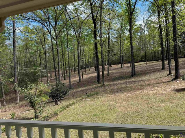 571 Barker Rd, Byron, GA 31008