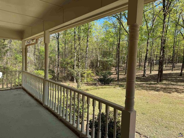 571 Barker Rd, Byron, GA 31008