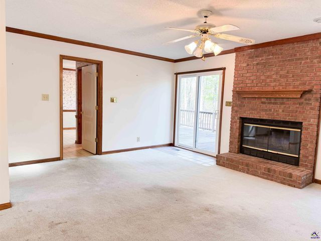 571 Barker Rd, Byron, GA 31008