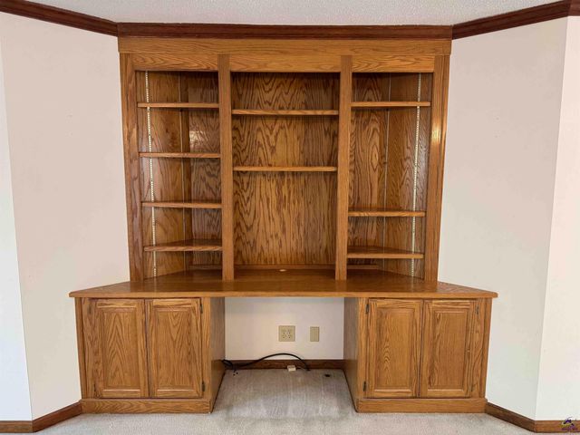 571 Barker Rd, Byron, GA 31008