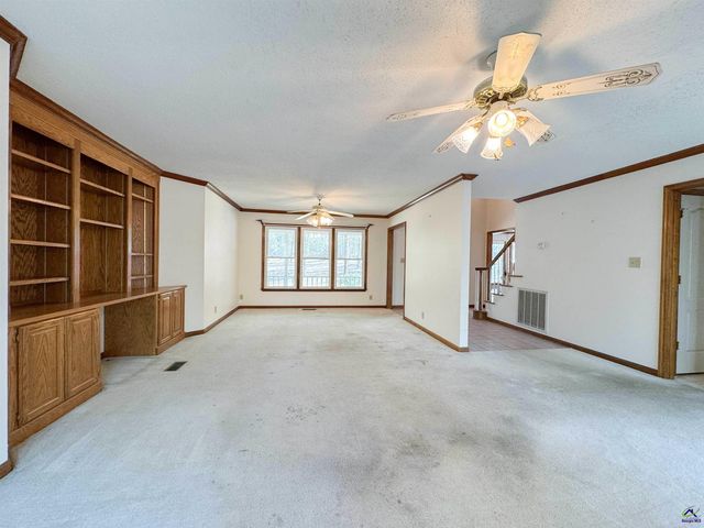 571 Barker Rd, Byron, GA 31008