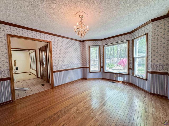 571 Barker Rd, Byron, GA 31008