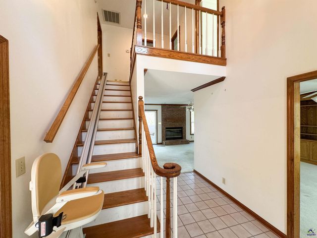 571 Barker Rd, Byron, GA 31008