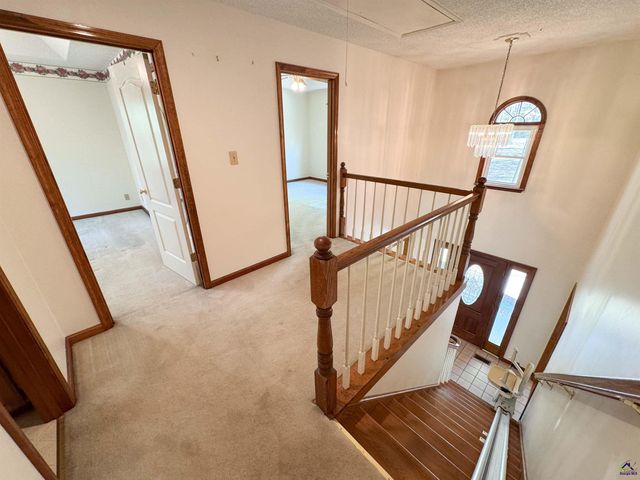 571 Barker Rd, Byron, GA 31008