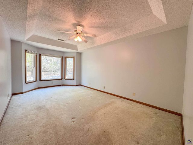 571 Barker Rd, Byron, GA 31008