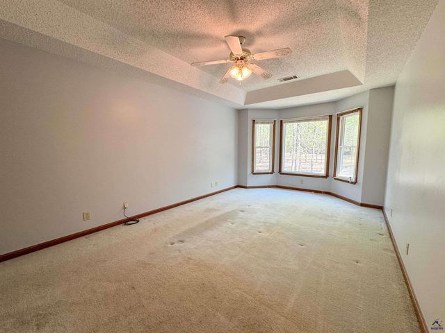 571 Barker Rd, Byron, GA 31008