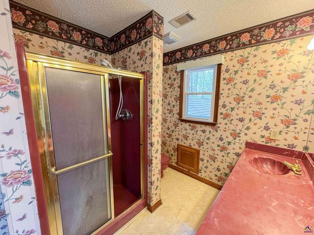 571 Barker Rd, Byron, GA 31008