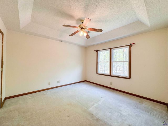 571 Barker Rd, Byron, GA 31008