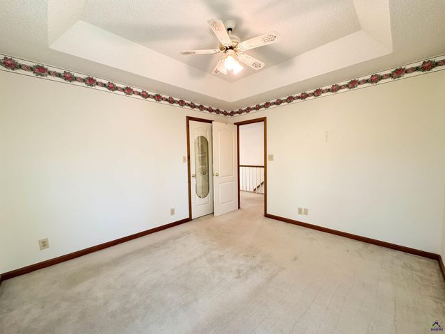 571 Barker Rd, Byron, GA 31008