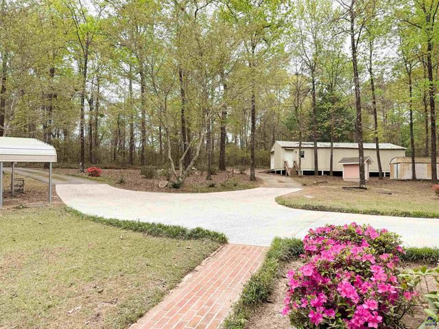 571 Barker Rd, Byron, GA 31008