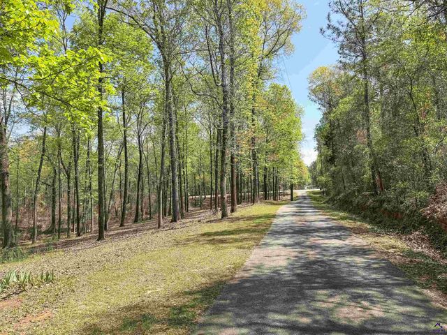 571 Barker Rd, Byron, GA 31008