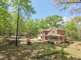 571 Barker Rd, Byron, GA 31008