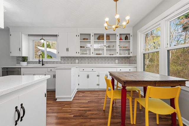 21 Warren Rd, Upton, MA 01568