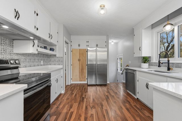 21 Warren Rd, Upton, MA 01568