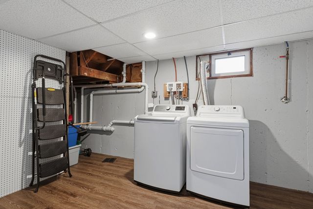 21 Warren Rd, Upton, MA 01568