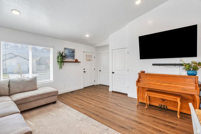 1530 S WINDSONG DR, Santaquin, UT 84655