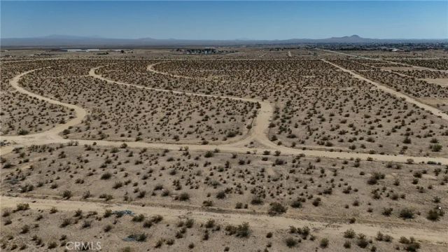 743 Evelyn, California City, CA 93505