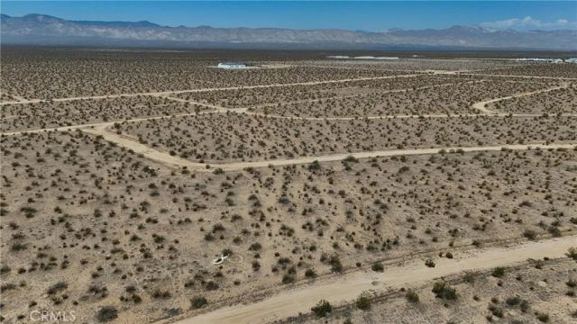 743 Evelyn, California City, CA 93505