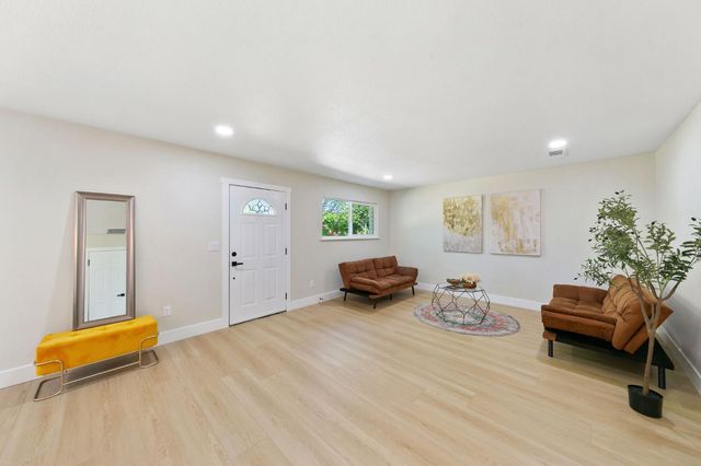 3609 Belden St, Sacramento, CA 95838