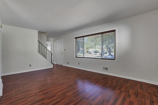 2947 E Mound Street, Columbus, OH 43209
