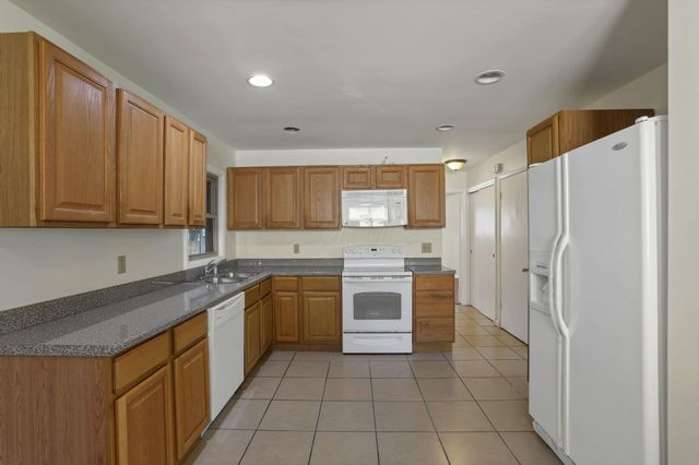2947 E Mound Street, Columbus, OH 43209