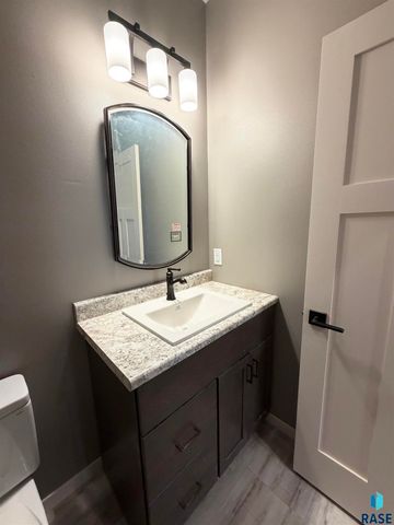 5927 S Spirea Ave Avenue, Sioux Falls, SD 57108