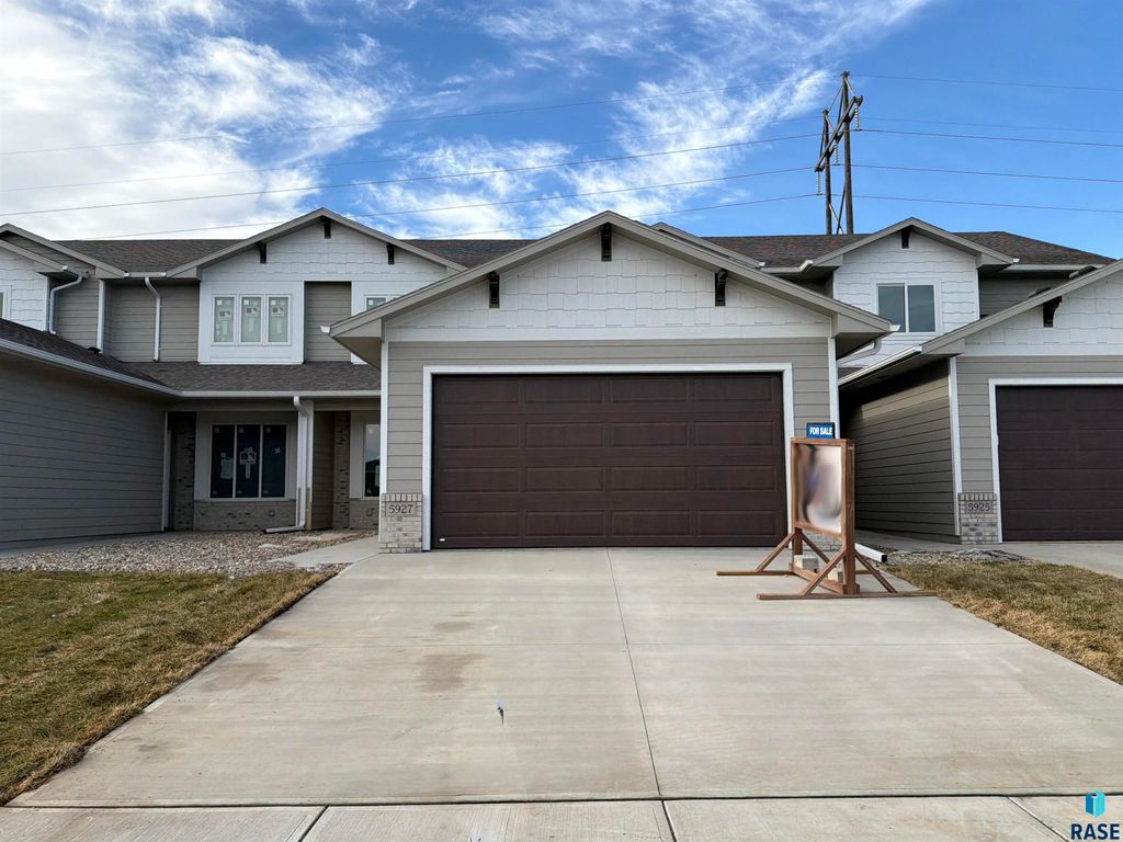 5927 S Spirea Ave Avenue, Sioux Falls, SD 57108