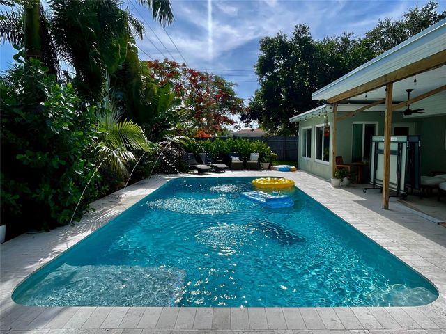 1119 SE 14th Drive, Deerfield Beach, FL 33441