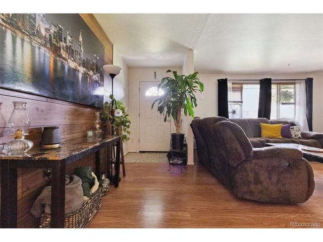 187 Lamar St, Lakewood, CO 80226