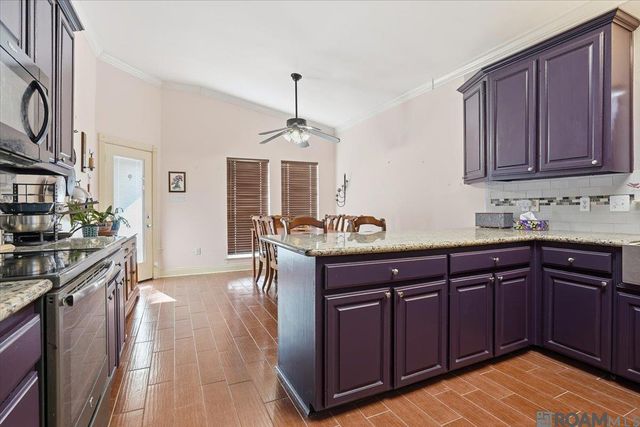 1480 Willow Oak Dr, Denham Springs, LA 70726