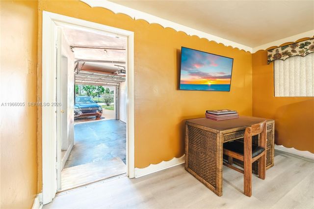 3125 NW 205th St, Miami Gardens, FL 33056