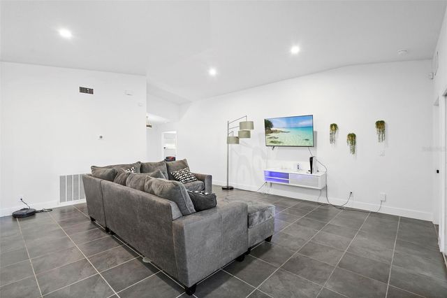 1465 20TH STREET, Orange City, FL 32763