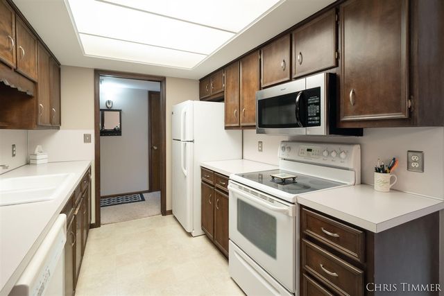 230 S State Street 78, Zeeland, MI 49464