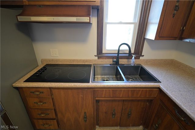 3613 Manchester Road, Coventry, OH 44319