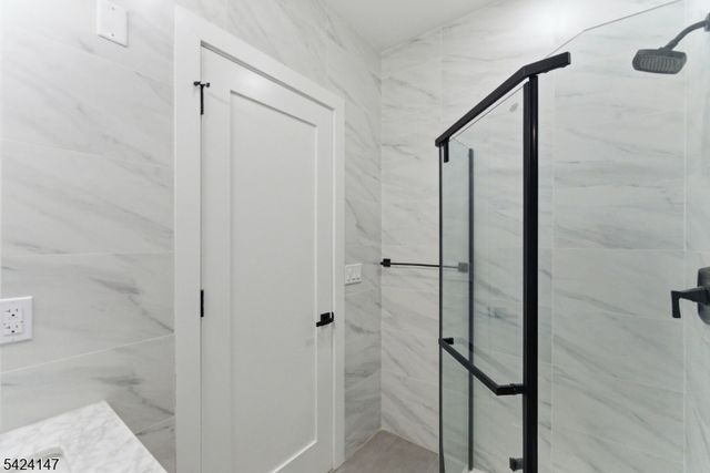 649 38Th St, Union City, NJ 07087