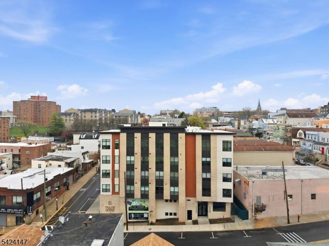 649 38Th St, Union City, NJ 07087