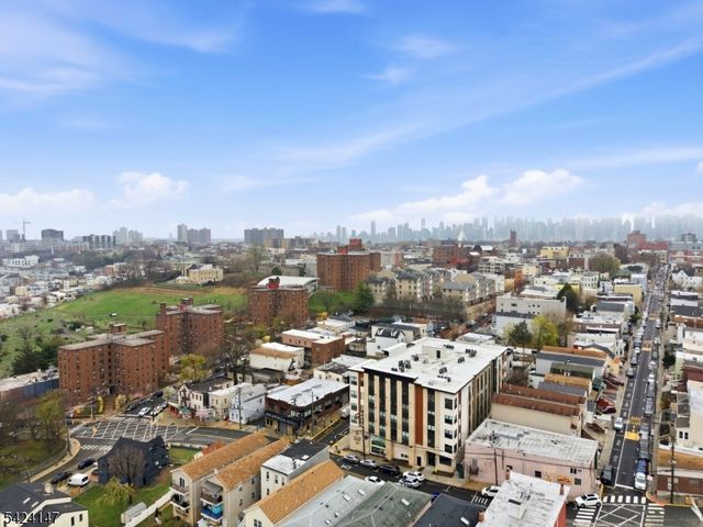 649 38Th St, Union City, NJ 07087